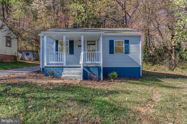 $2,300 | 150 Bowler Lane | Orange