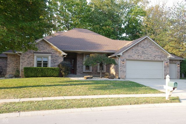 $427,500 | 466 Sycamore Ridge Court | Washington Township - Hendricks County