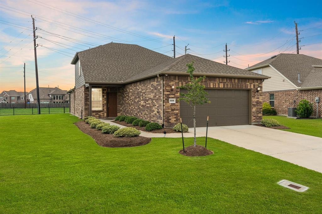 Welcome to your new home, a Steel Creek with loft, nestled on an expansive lot spanning over 10,000 square feet.