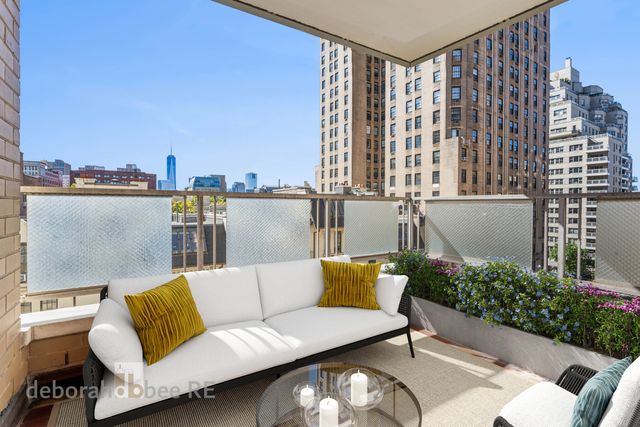 $1,595,000 | 20 East 9th Street, Unit 7P | Greenwich Village