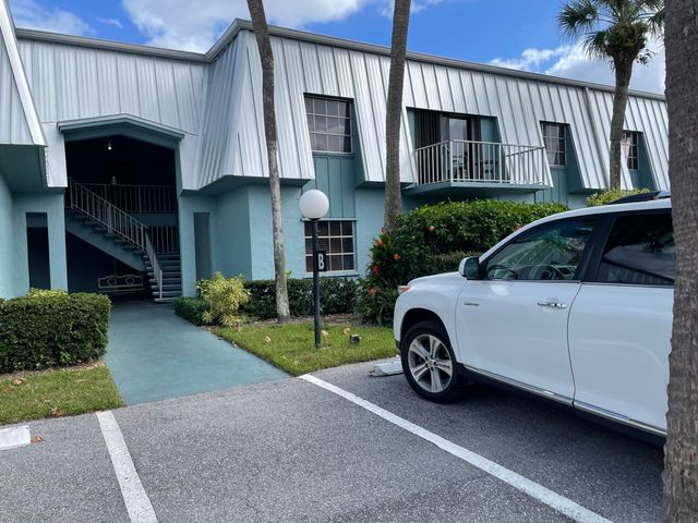 $1,800 | 950 South Kanner Highway, Unit B7 | Poppleton