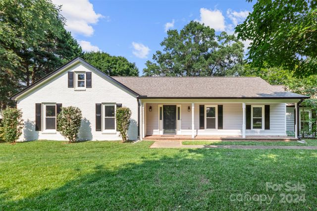 $579,000 | 3501 Weddington Road | Providence Estates East