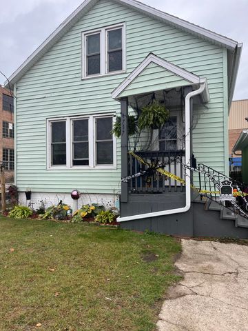 $149,000 | 1717 14th Street | Downtown Two Rivers