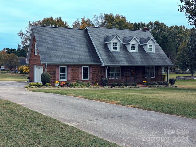 $459,000 | 2304 Fox Hunt Drive | Monroe