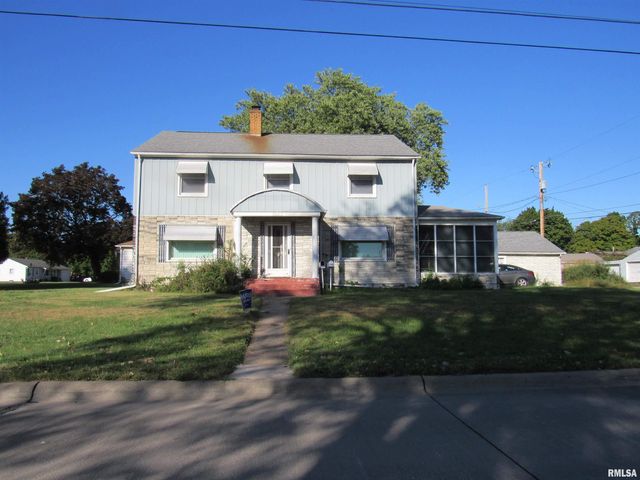 $850 | 1023 1/2 53rd Street | Moline