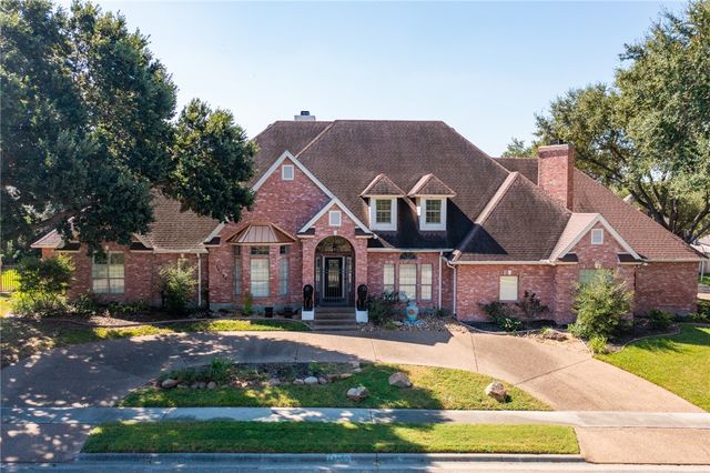 $750,000 | 14709 Attoyac Drive | Calallen