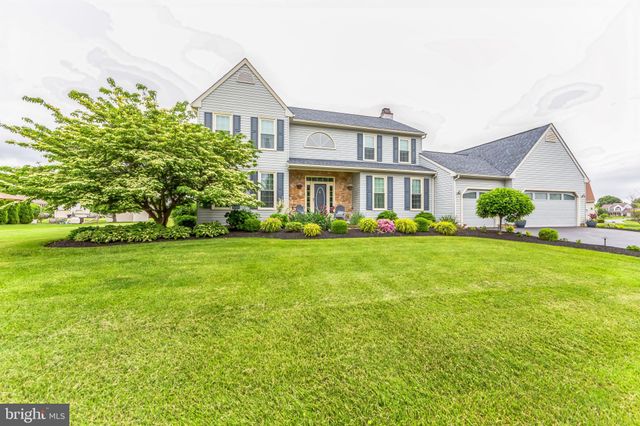 $664,900 | 410 Reading Lane