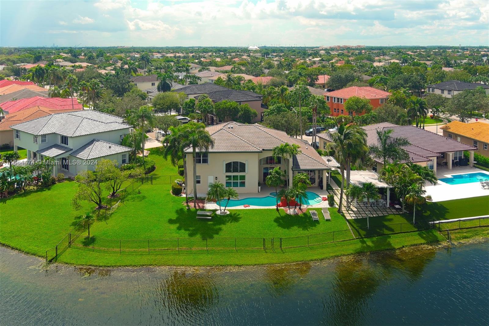 an aerial view of multiple house