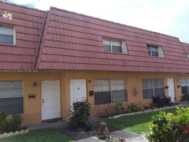 $220,000 | 2604 Northwest 52nd Avenue, Unit C15 | Lauderhill