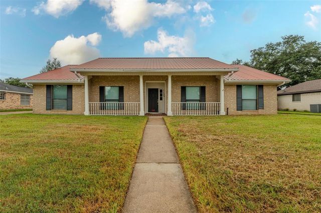 $2,495 | 1155 Monterrey Drive | Dowlen West