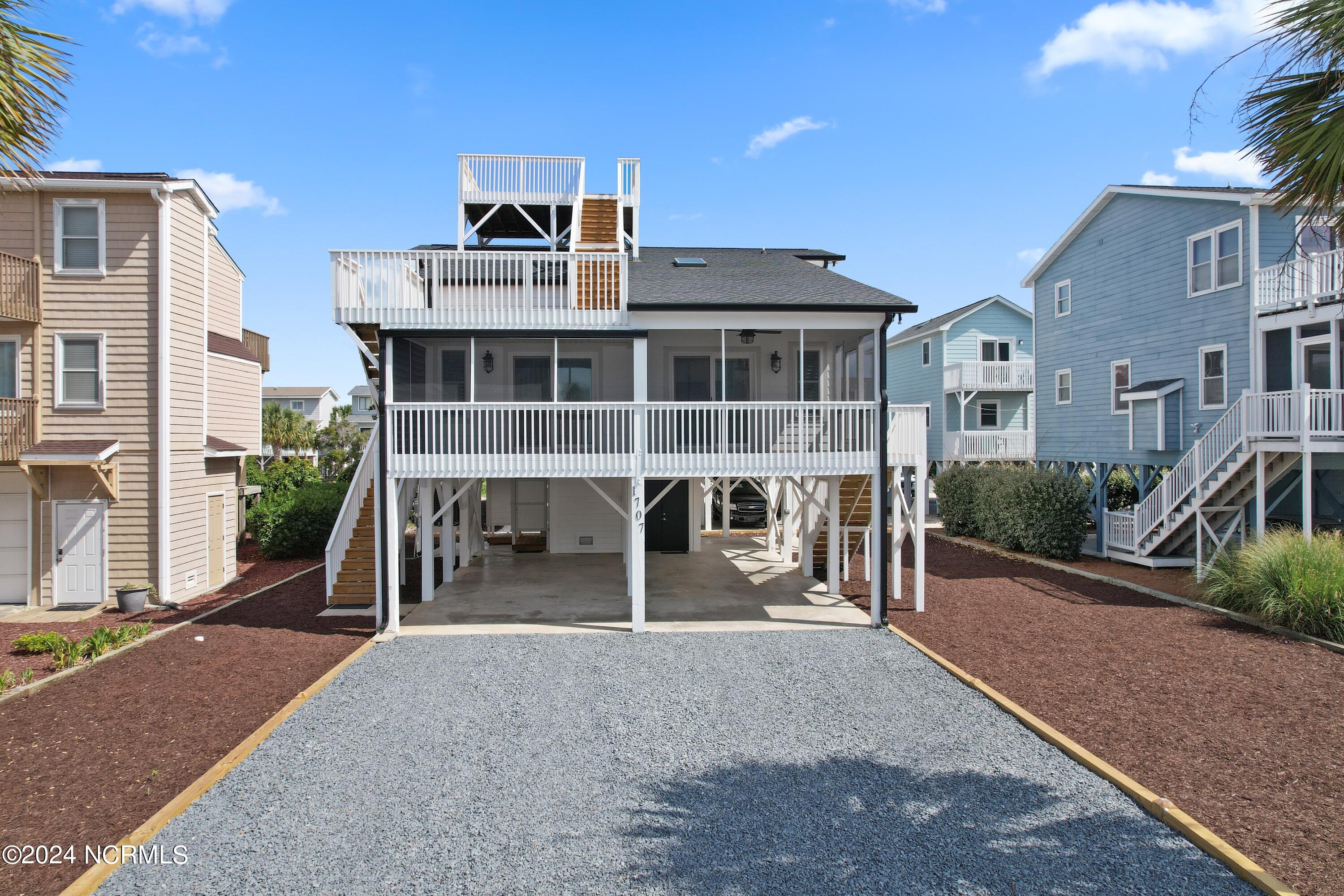 2nd Row, East End Beach House