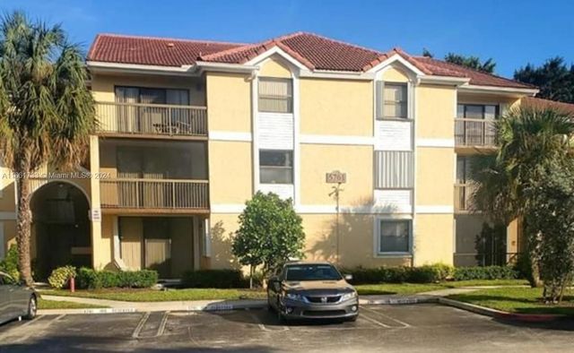 $200,000 | 5761 Riverside Drive, Unit 303B4 | Pine Ridge