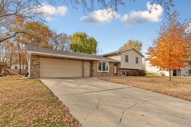 $320,000 | 450 Allan Avenue | Owatonna