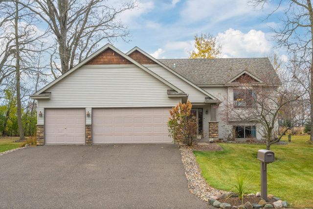 $374,900 | 956 Sunflower Way | Amery