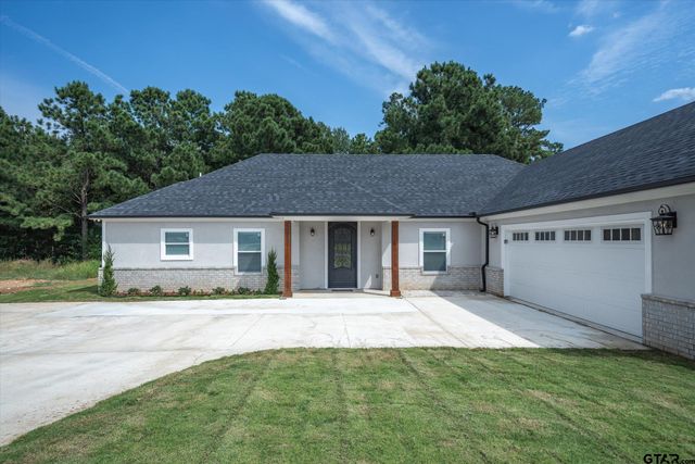 $436,000 | 572 Imagine Drive | Lindale