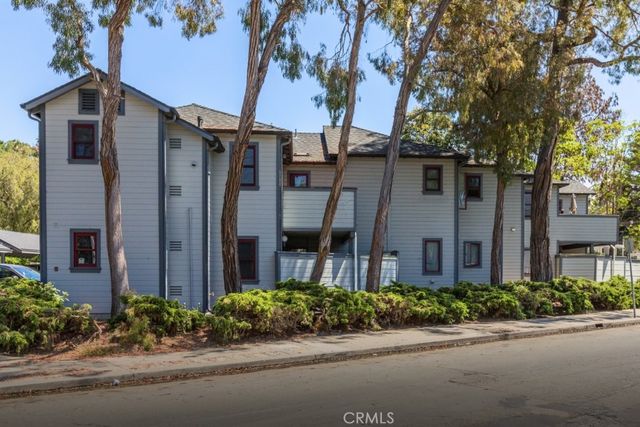 $899,900 | 521 West Montecito Street, Unit 14 | Lower West