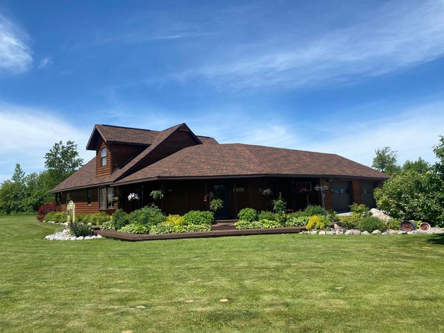 $399,900 | 32809 400th Avenue | Spruce Township - Roseau County