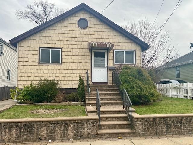 $479,999 | 36 Waldo Avenue | East Rockaway