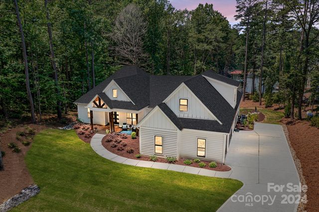 $2,750,000 | 127 Holt Lane | Davidson Township - Iredell County