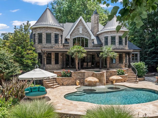 $4,489,000 | 14009 Island Drive | Huntersville