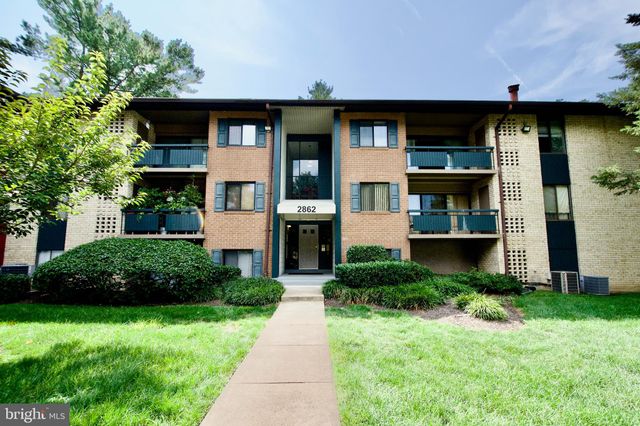 $299,500 | 2862 Dover Lane, Unit 302 | West Falls Church