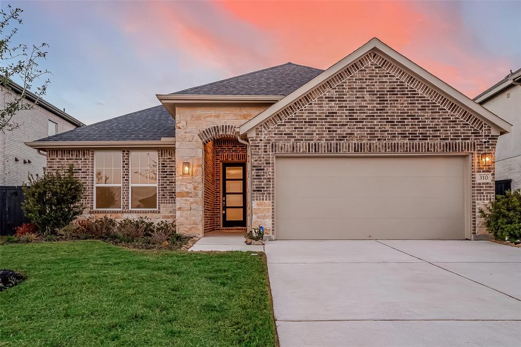 Welcome to this Lovely 4 bedroom, 3 bath D R Horton single-story home, nestled in the highly sought-after community of Harvest Green! This home is "LIKE NEW", barley lived in and is ready for you!