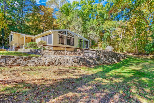 $462,400 | 34 Ridge Acres Road | Branford