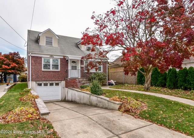 $659,900 | 363 Collfield Avenue | South New York