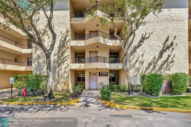 $265,000 | 10501 West Broward Boulevard, Unit 307 | Jacaranda