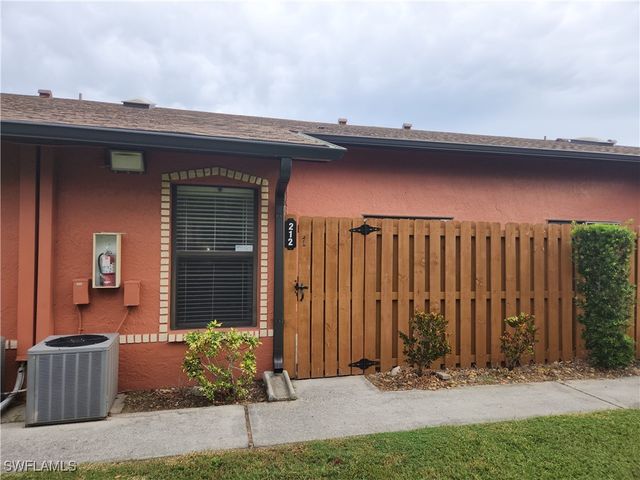 $1,550 | 822 Southwest 47th Terrace, Unit 212 | Cape Coral