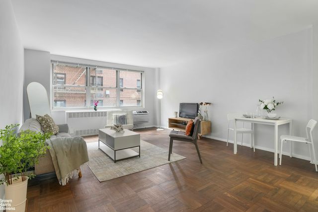 $350,000 | 315 East 70th Street, Unit 2B | Lenox Hill