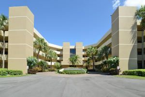 $335,000 | 5701 Camino Del Sol, Unit 104 | Camino Real Village