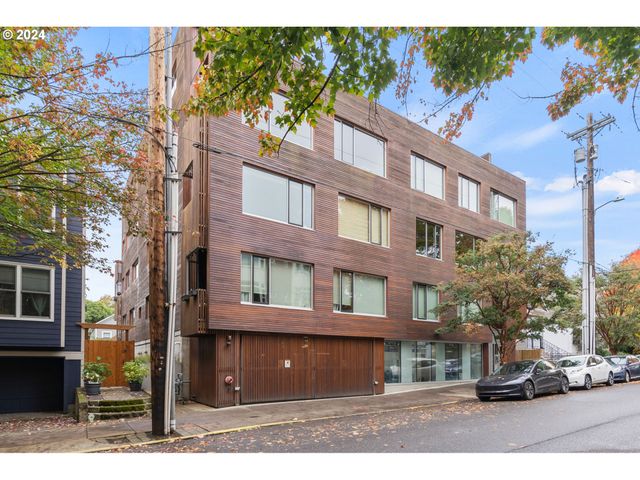 $1,105,000 | 2538 Northwest Thurman Street, Unit 502 | Northwest District