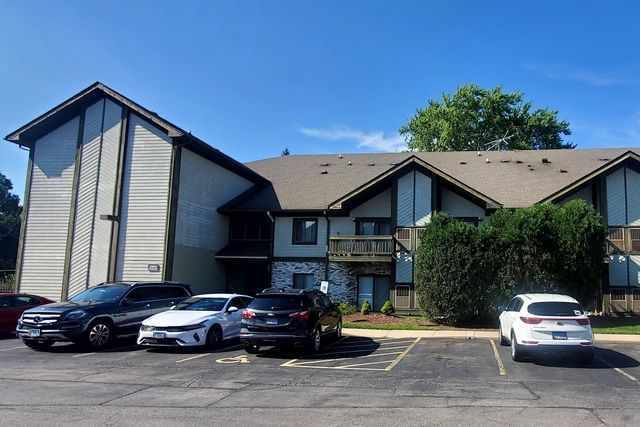 $129,900 | 2640 North Delany Road, Unit 101 | Waukegan