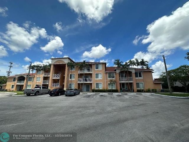 $295,000 | 6992 Southwest 39th Street, Unit 106I | Davie