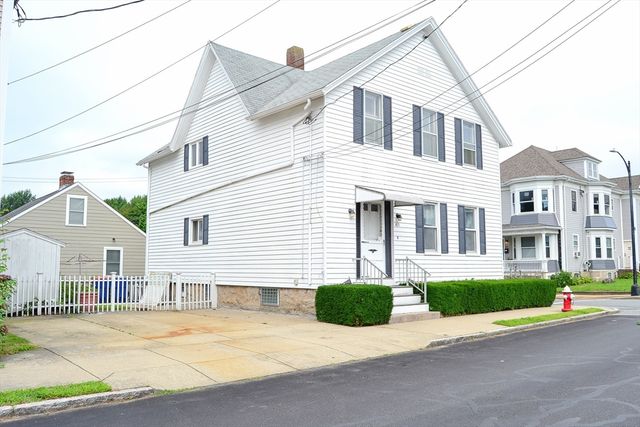 $477,700 | 415 Chancery Street | West New Bedford