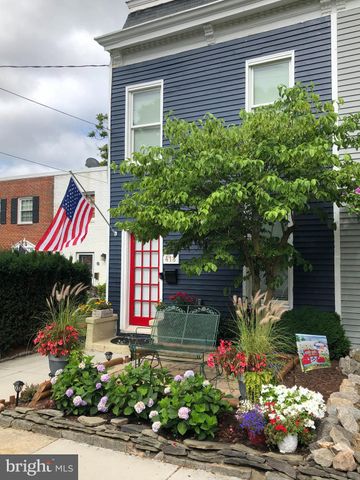 $865,000 | 418 North Payne Street | Old Town