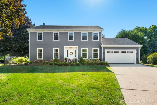 $725,000 | 742 South River Road | Naperville