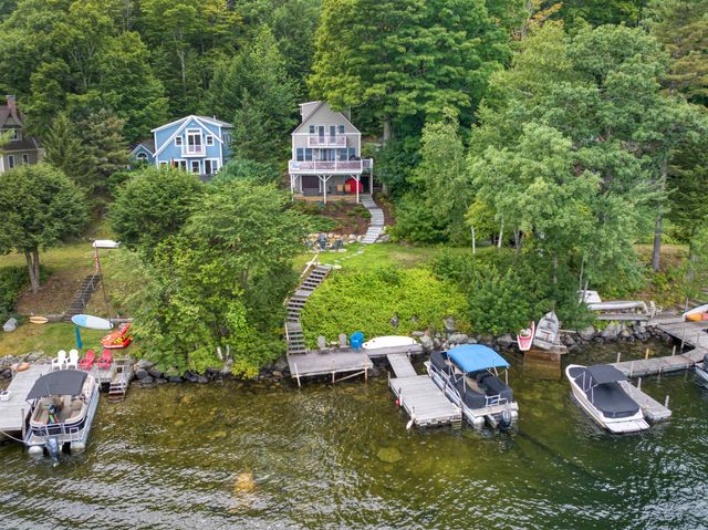 $1,670,000 | 18 Edgemont Landing | Newbury