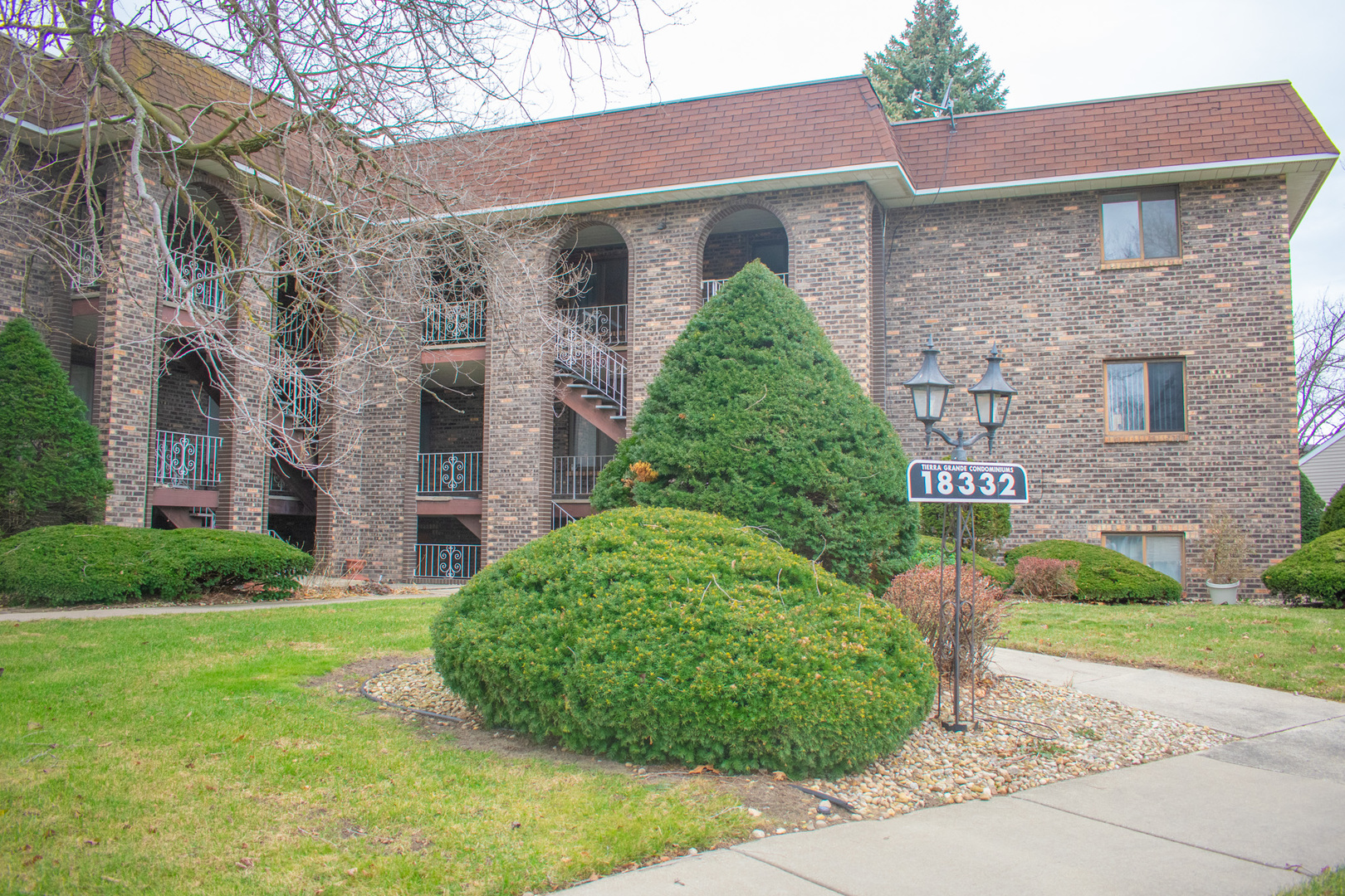 18332 Wentworth Avenue, Unit 2D, Lansing, IL 60438 | Compass