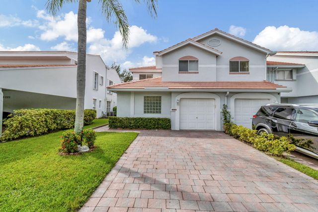 $489,900 | 6215 Old Court Road, Unit 501 | Boca del Mar