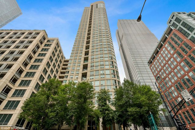 $2,550 | 345 North LaSalle Drive, Unit 1903 | River North