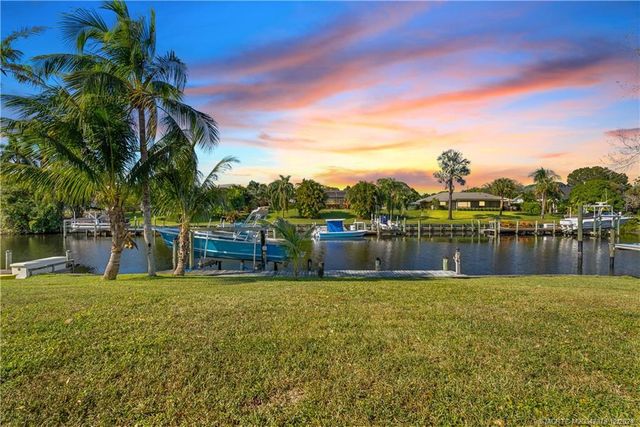 $1,100,000 | 1420 Southwest 25th Lane | Palm City