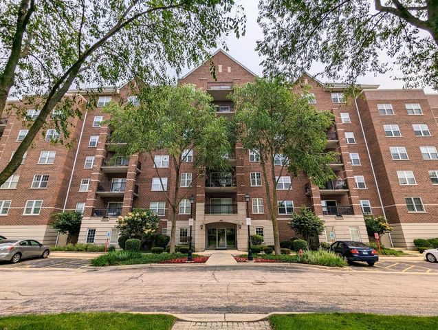 $2,150 | 410 West Mahogany Court, Unit 203 | Palatine