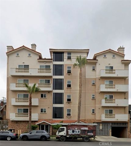 $3,100 | 1026 South Oxford Avenue, Unit 302 | Mid-Wilshire