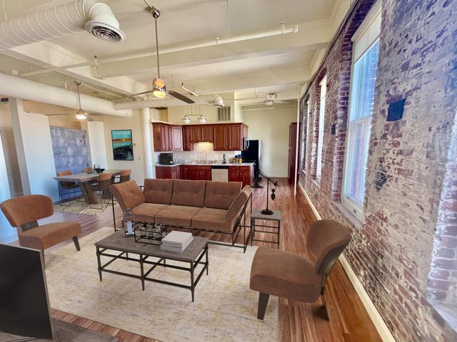 $2,650 | 815 Elm Street, Unit 4B | Arts District