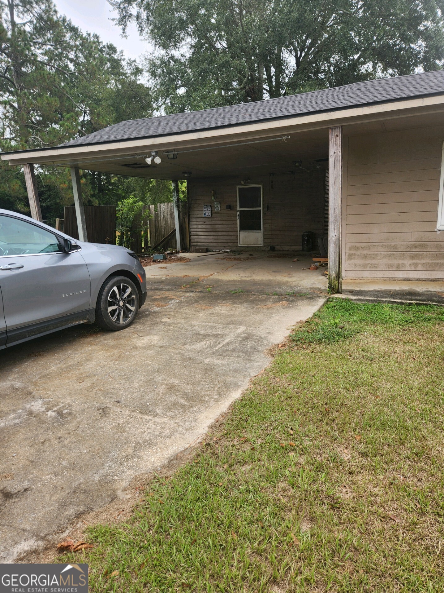 a view of a car garage