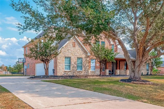 $730,000 | 3402 River Ranch N Drive | Fort Bend County North-Richmond