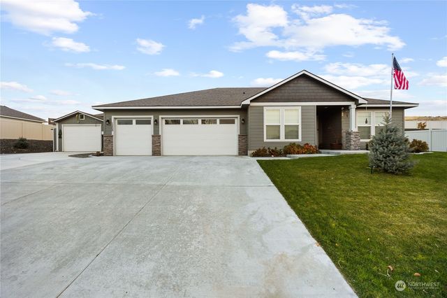 $570,000 | 1309 South 38th Avenue | West Richland