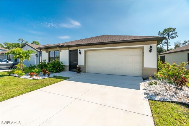 $385,000 | 16048 Beachberry Drive | North Fort Myers